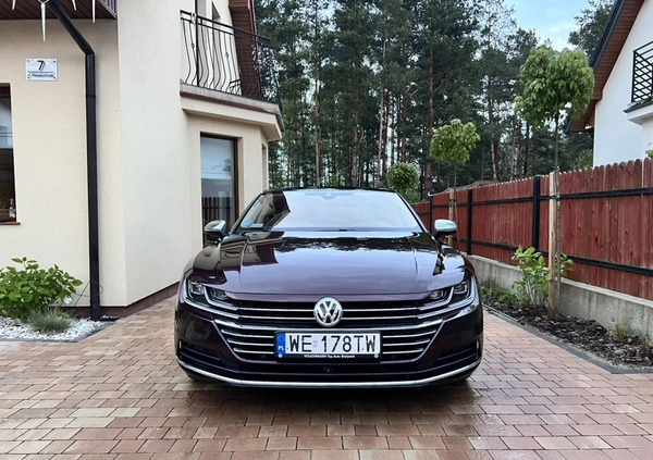 Volkswagen Arteon cena 103900 przebieg: 148900, rok produkcji 2018 z Ujazd małe 191